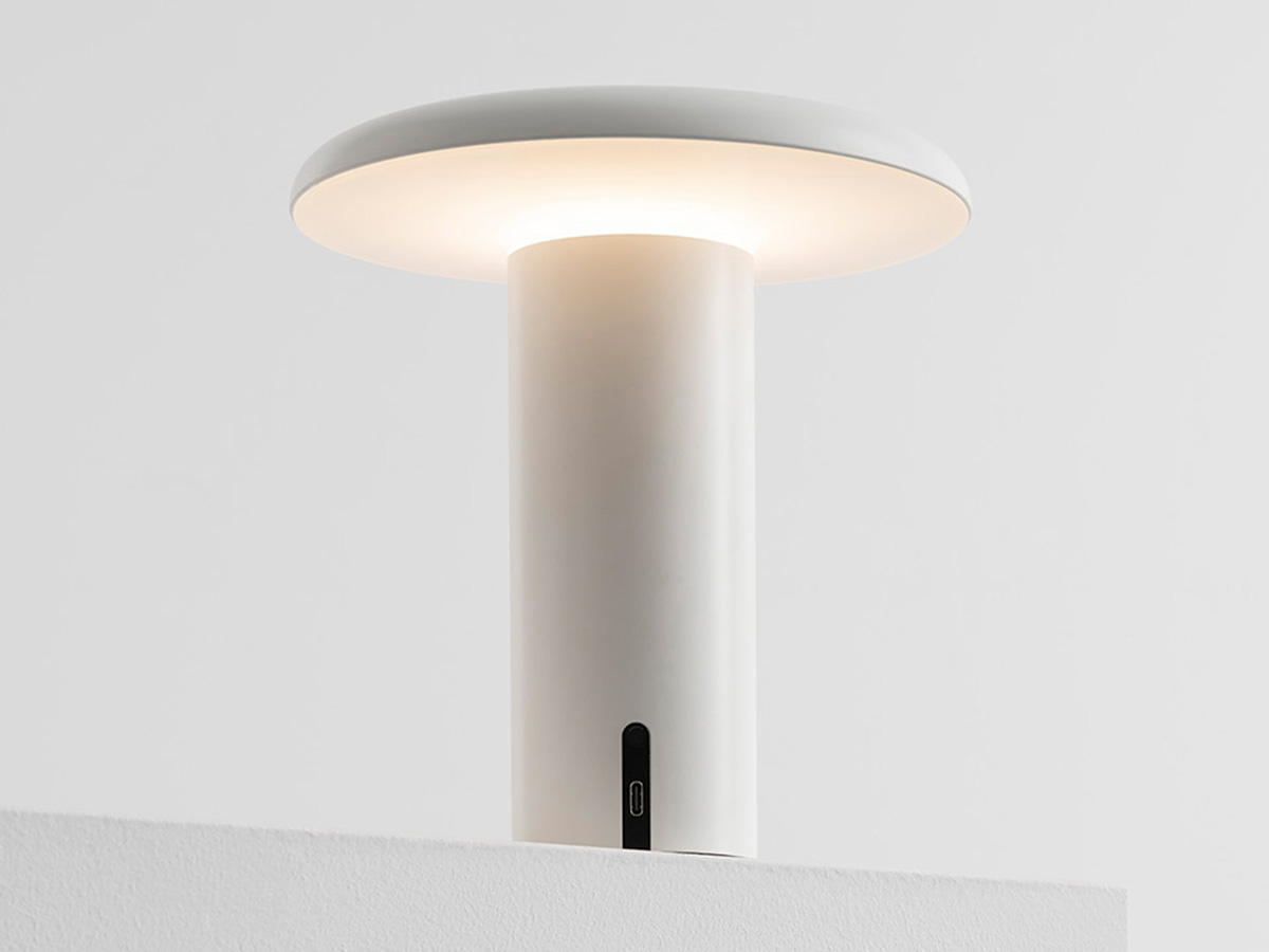 Artemide Takku Table Lamp 