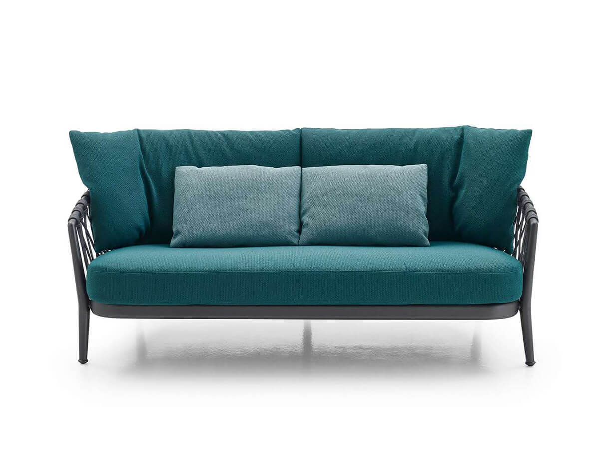 Erica Outdoor Sofa - Classic – Linear