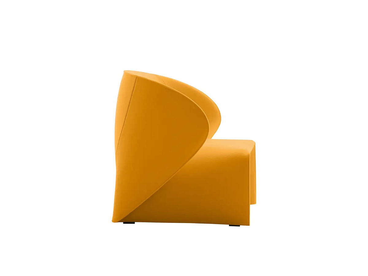 Narinari Armchair