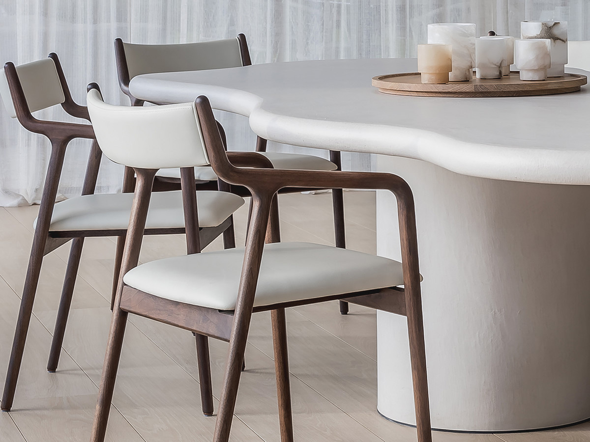 Out Of Line Dining Tavolo