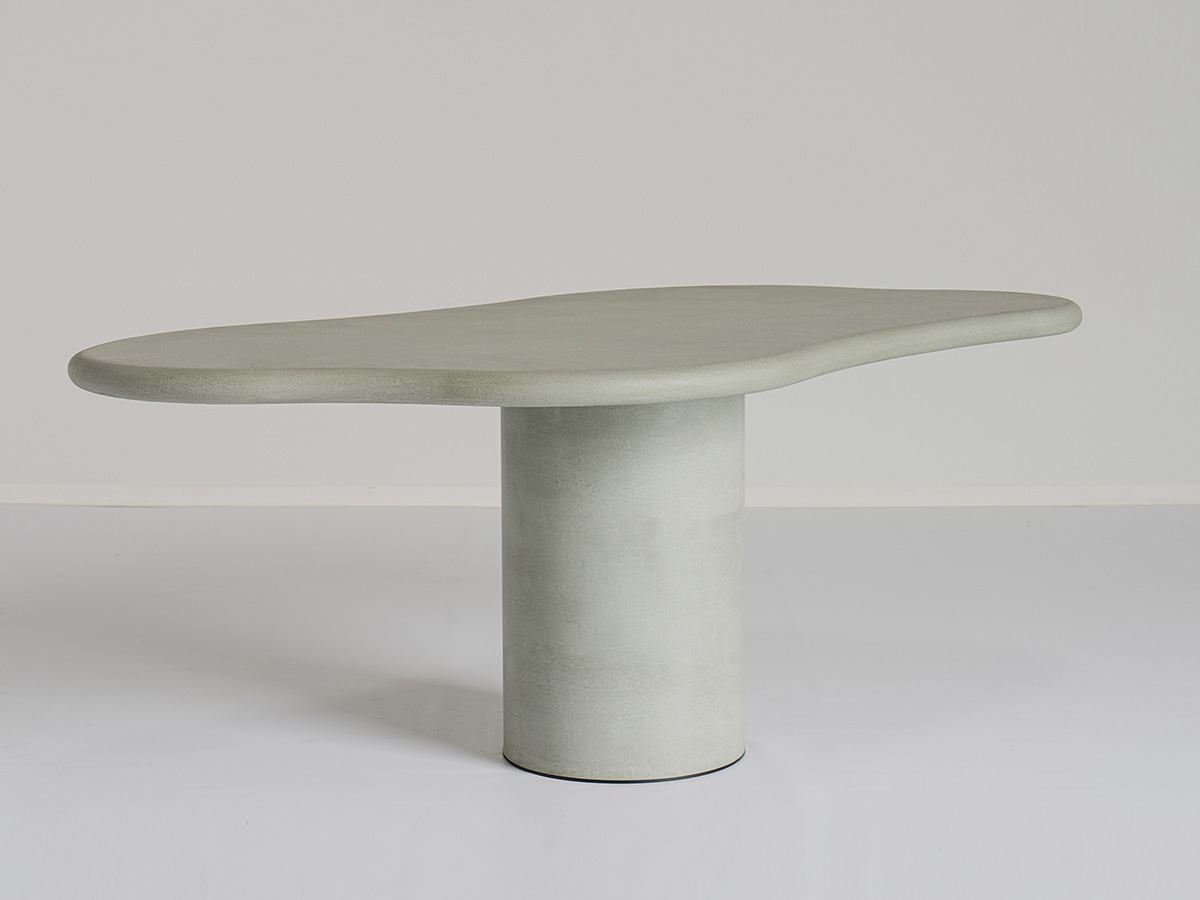 Out Of Line Dining Tavolo