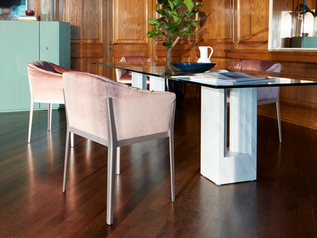 Delfi Dining Table