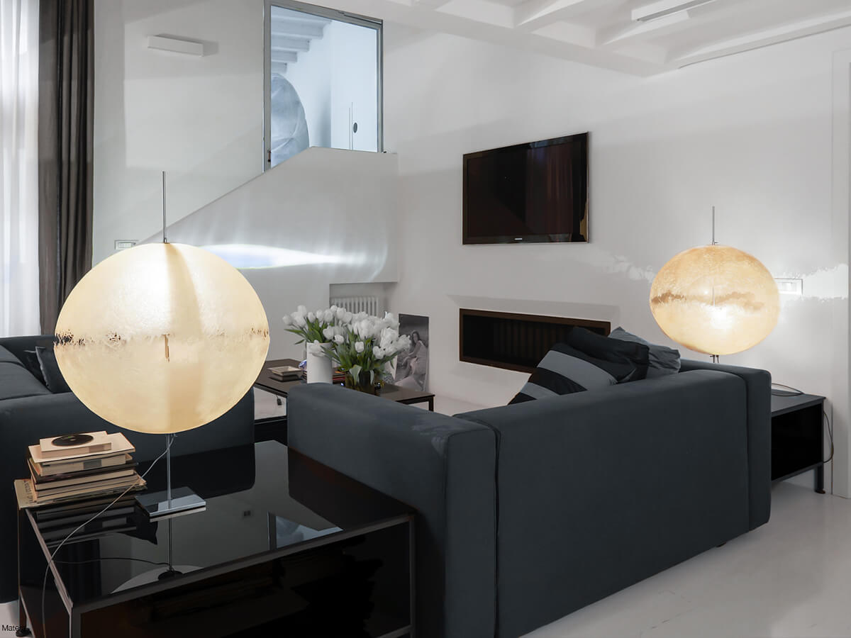 PostKrisi T 61 Lampada da Tavolo