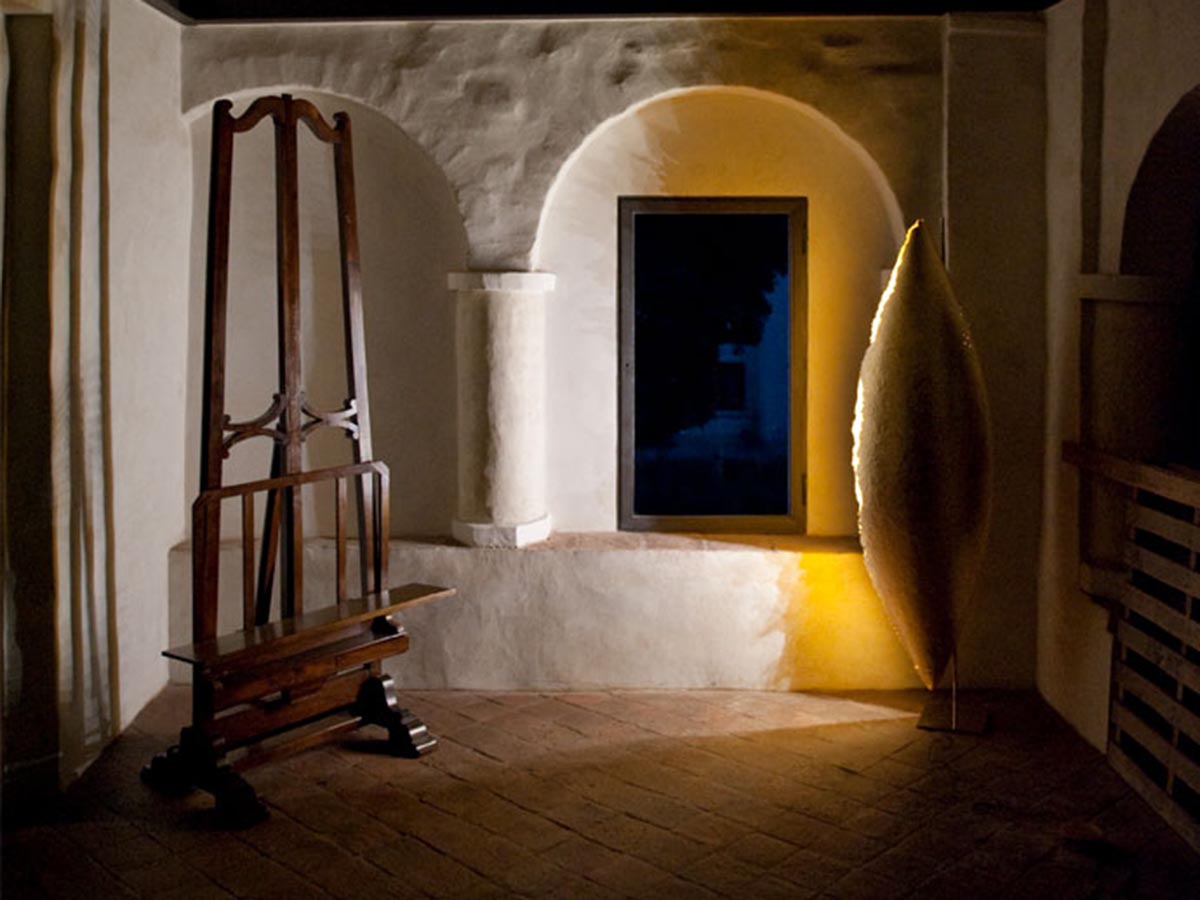 PostKrisi 100 Floor Lamp