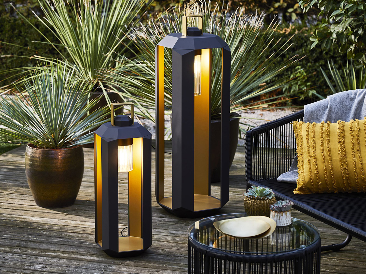 Cube Outdoor Lamp