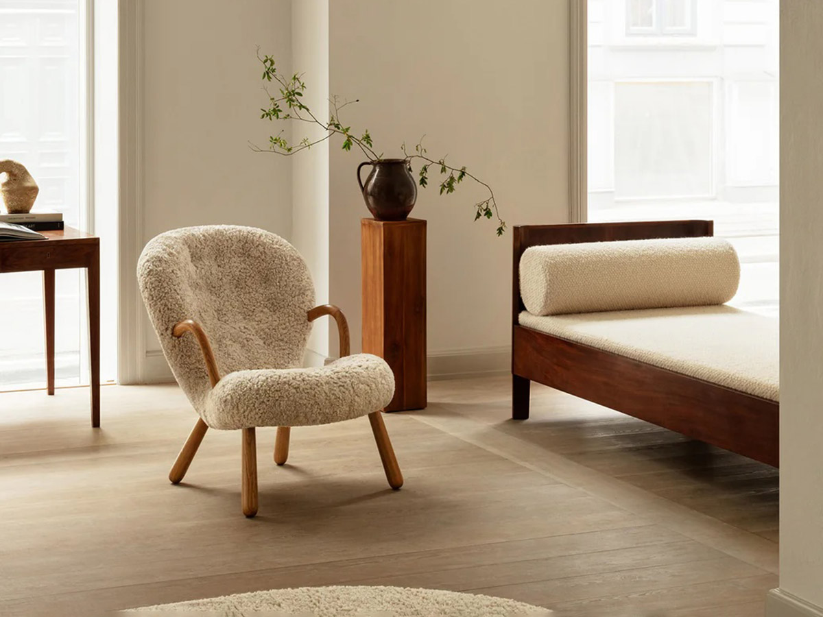 Clam Chair