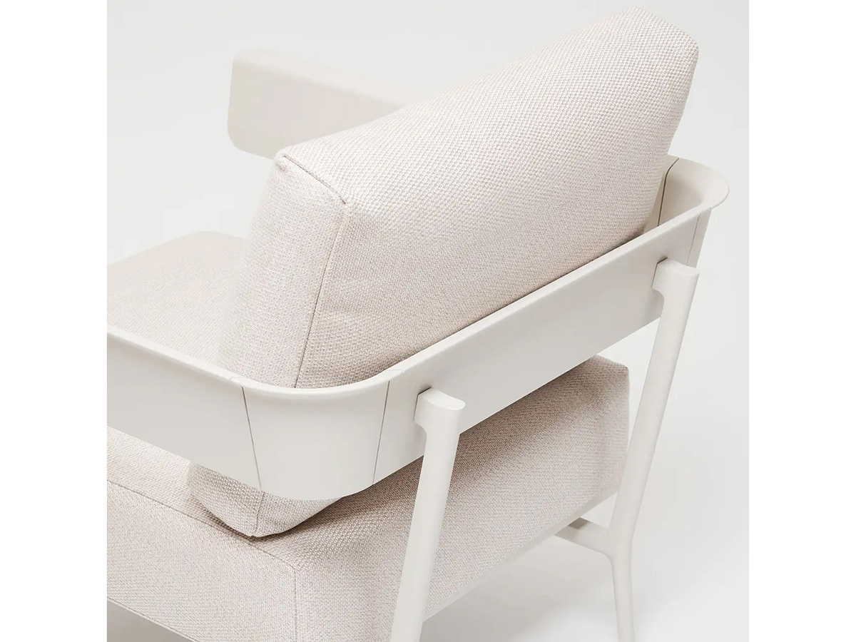 Aikana Outdoor Armchair