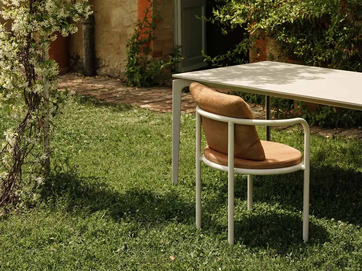 Roé Outdoor Chair