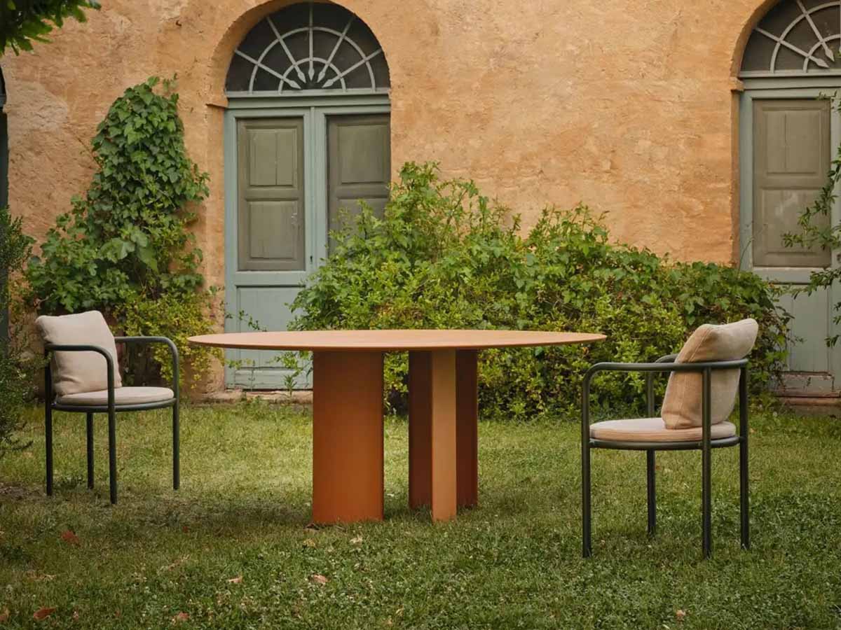 Roé Outdoor Chair
