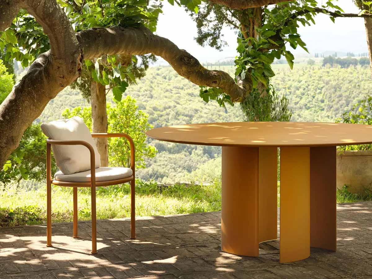 Roé Outdoor Chair