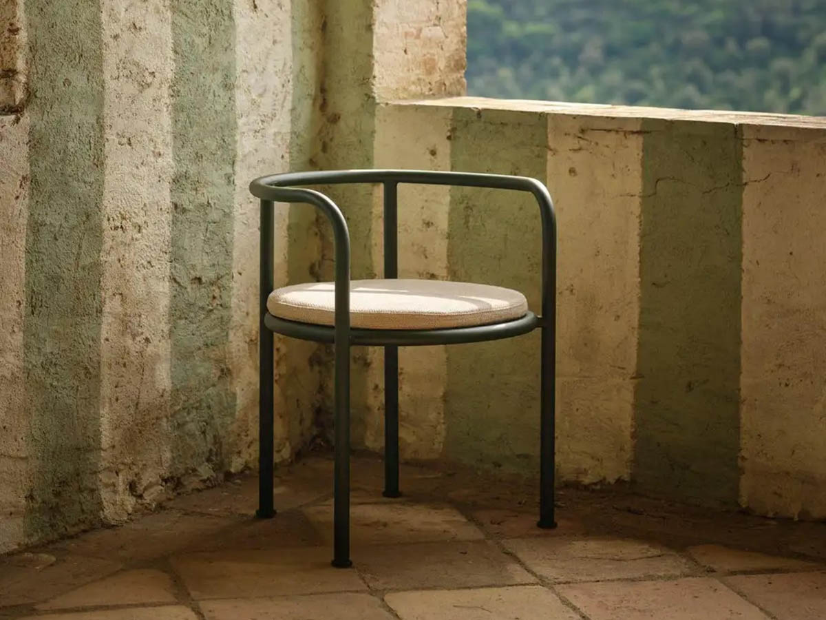 Roé Outdoor Chair