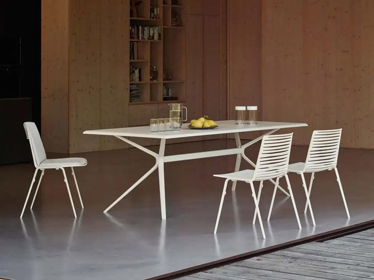 Moai Outdoor Table