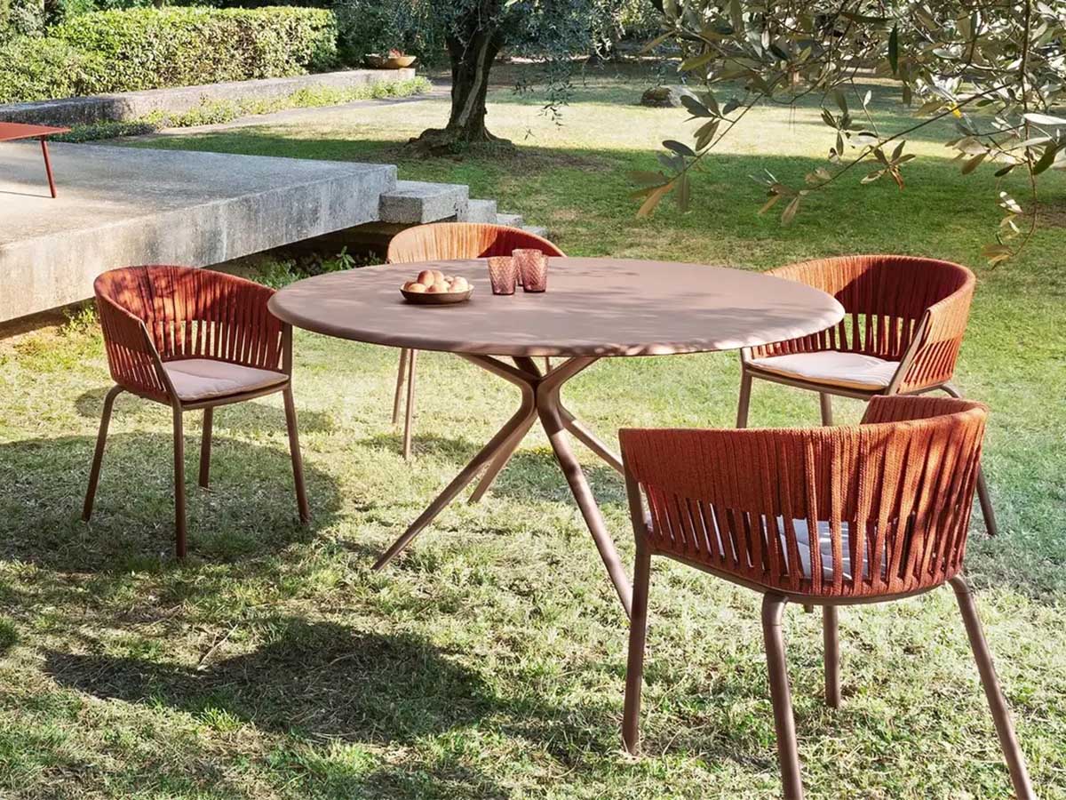 Moai Outdoor Table