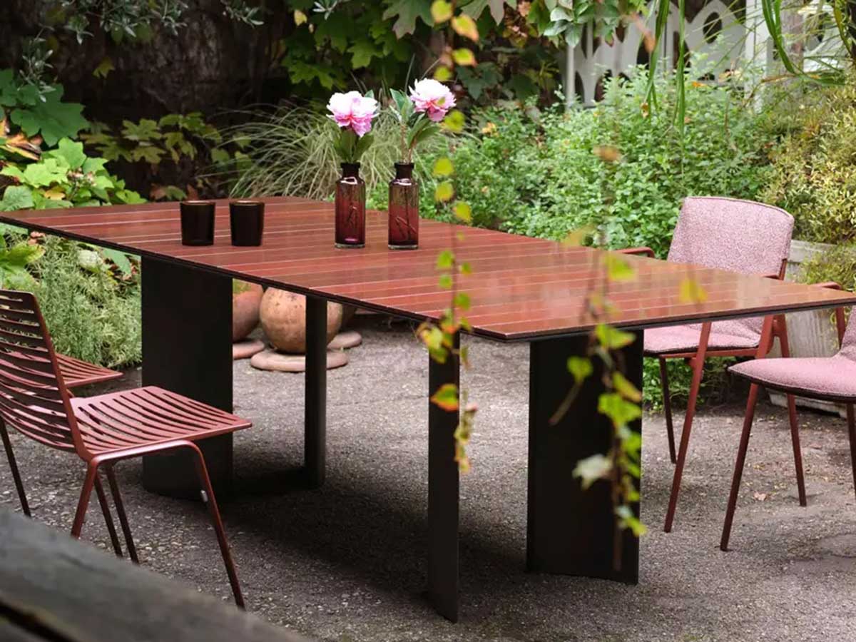 Naca Outdoor Table