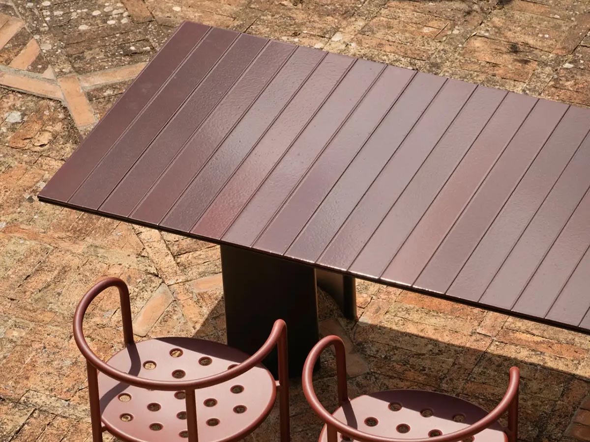 Naca Outdoor Table