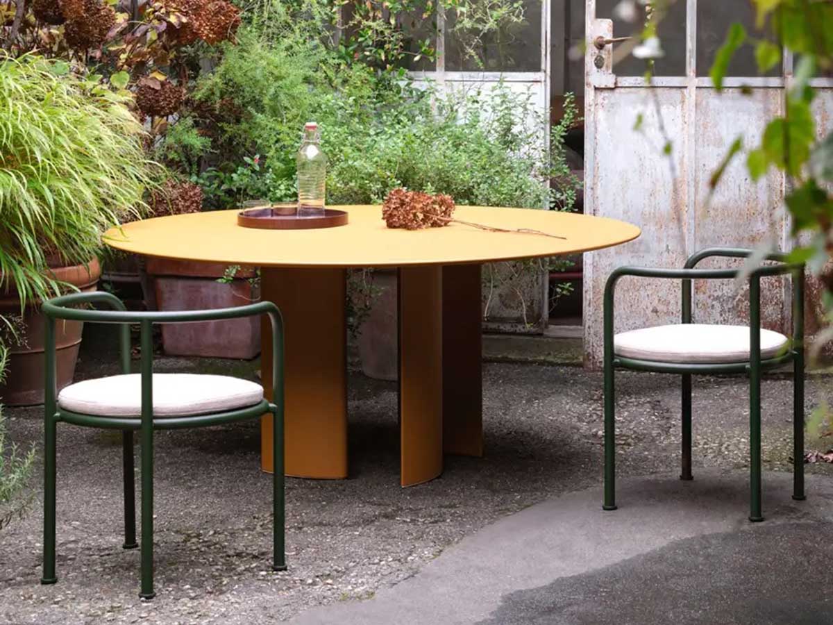Naca Outdoor Table