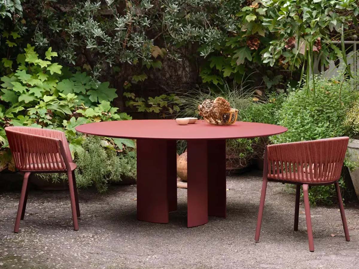 Naca Outdoor Table