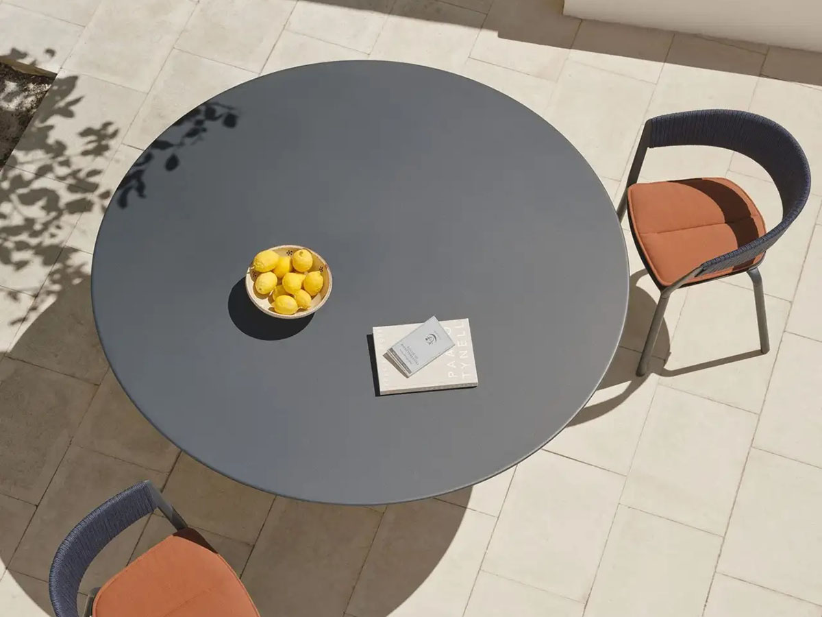 Naca Outdoor Table
