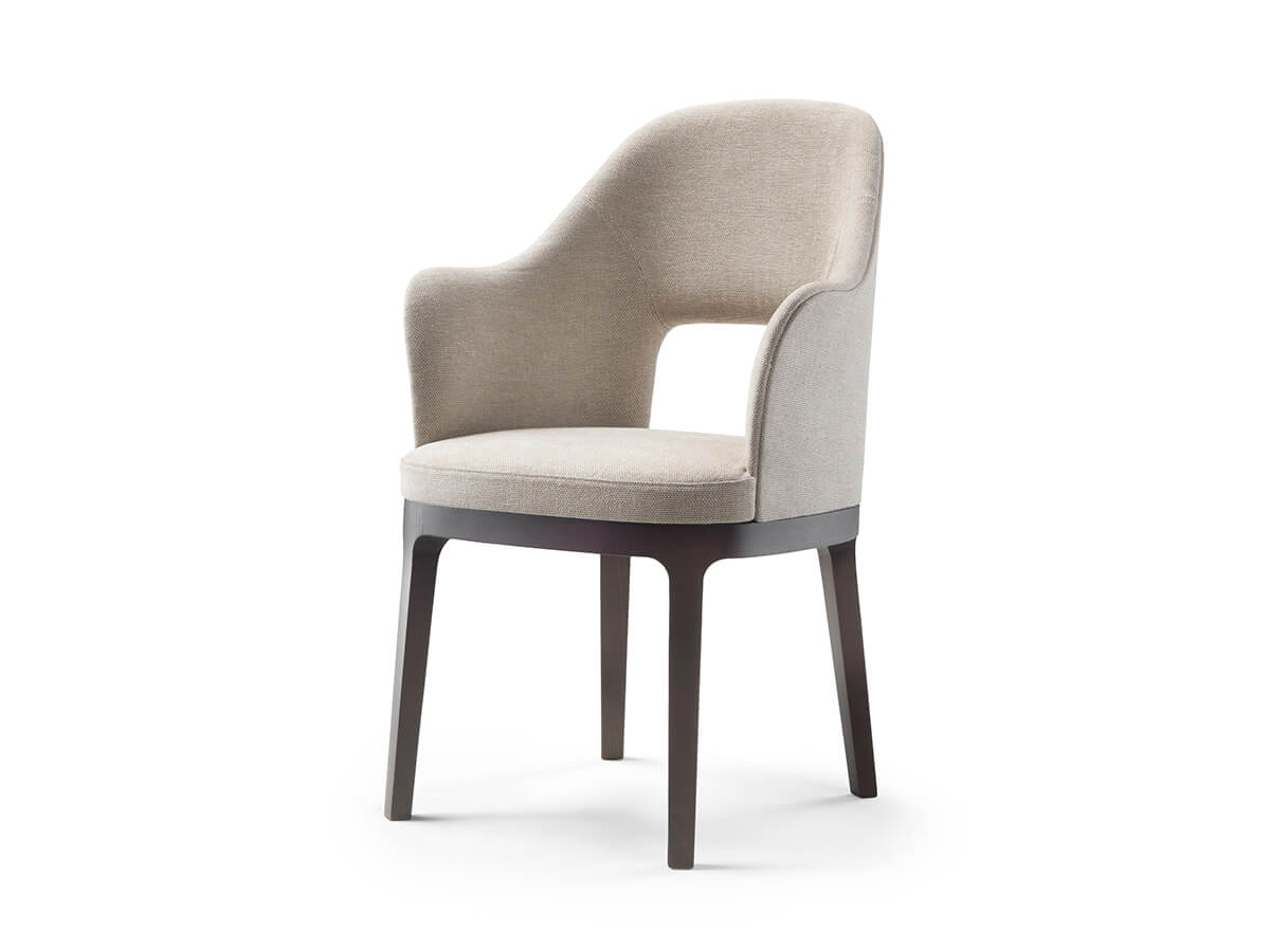 Judit Chair - With Armrests