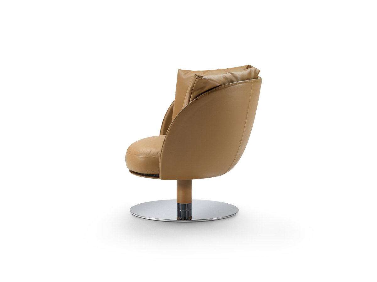 Eri Armchair