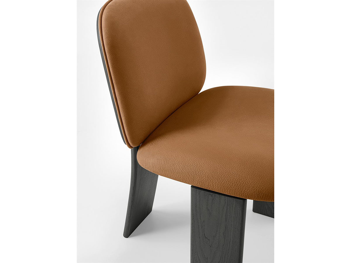 Saki Chair