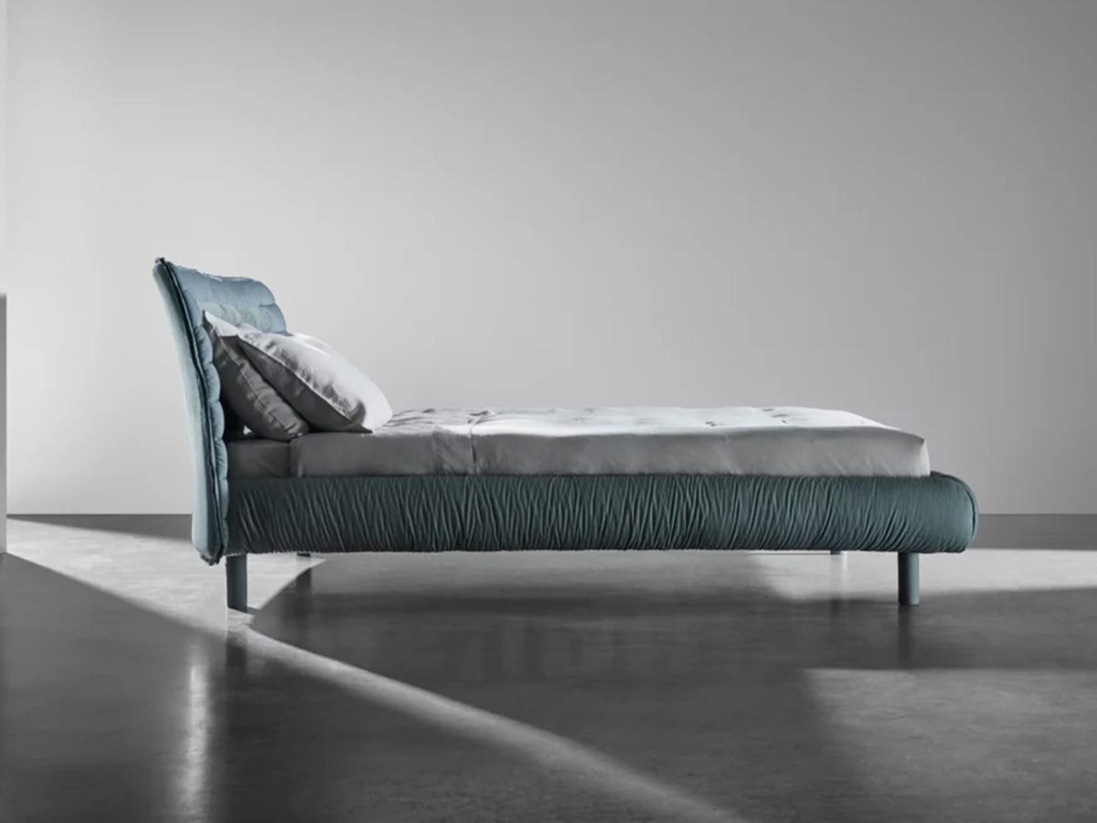 Plumeau Bed