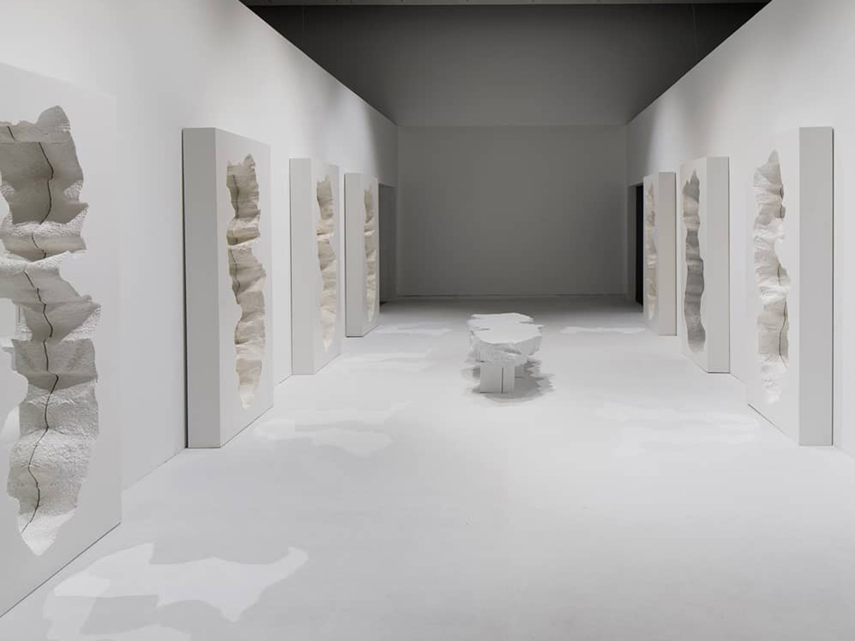 Broken Mirror Specchio