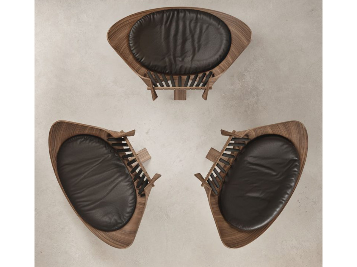 PK65 Wing Lounge Chair