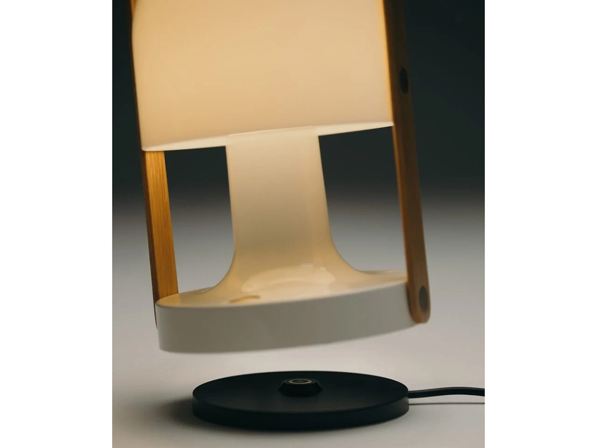 FollowMe Table Lamp