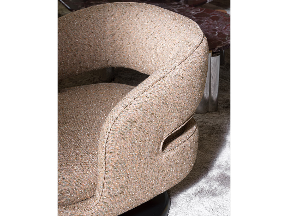 Linea Armchair