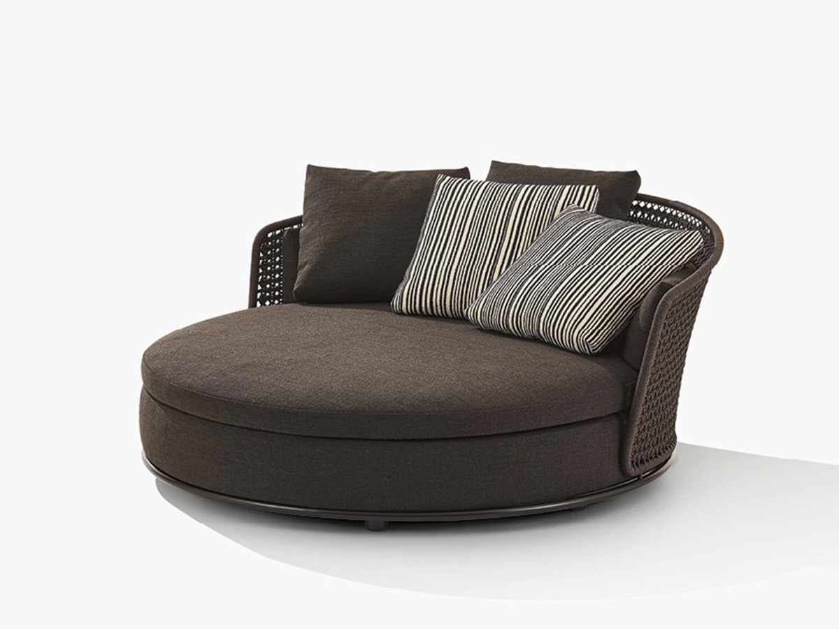 Soori Day Outdoor Armchair