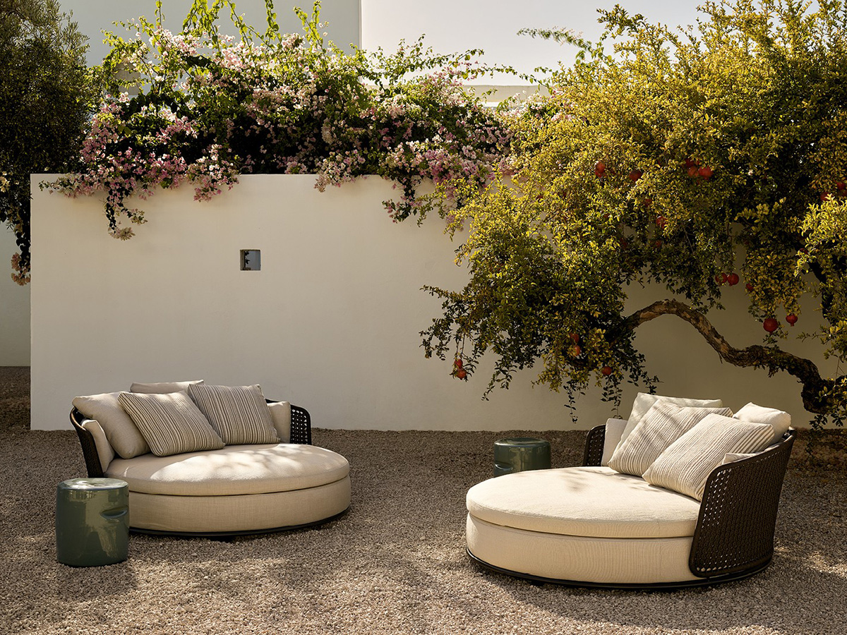 Soori Day Outdoor Armchair