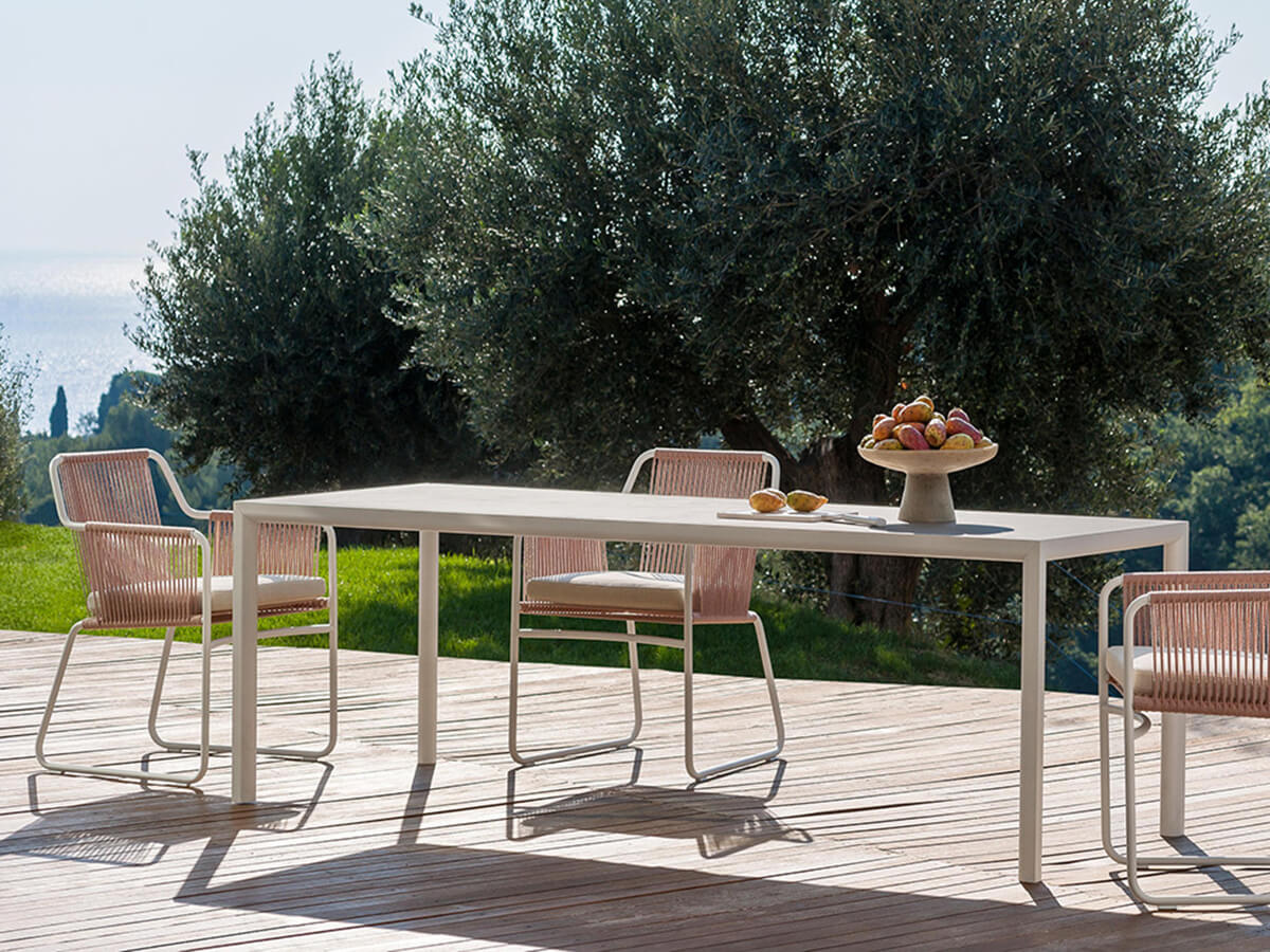 Plein Air Outdoor Table