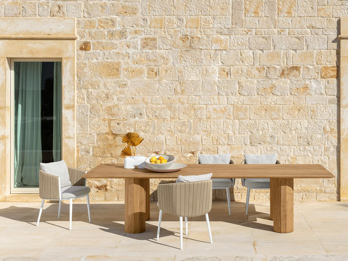 Salinas Outdoor Table