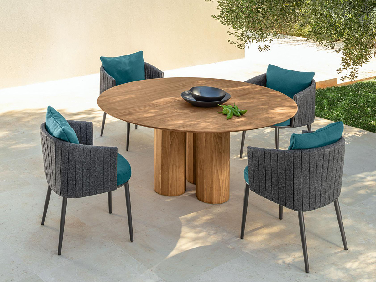 Salinas Outdoor Table