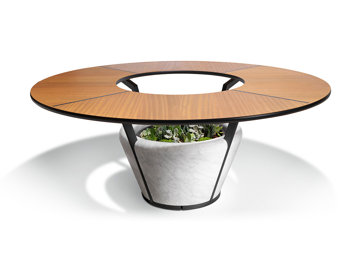 Wing Outdoor Table