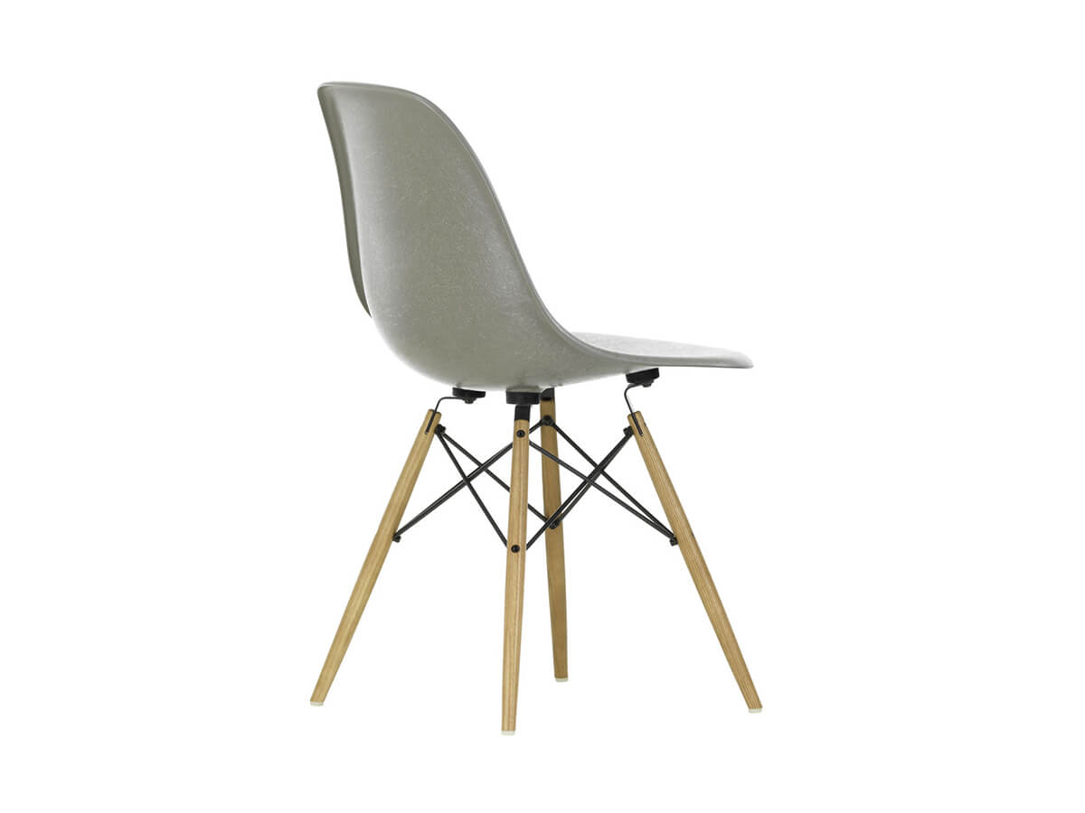 Eames Fiberglass Side Chair Sedia